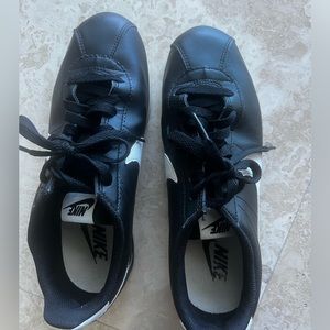 Cortez black white Nike
